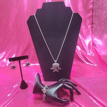 Load image into Gallery viewer, Heart Eyed Skull &amp; Crossbones Set
