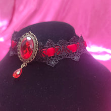 Load image into Gallery viewer, Red &amp; Black Lace Choker
