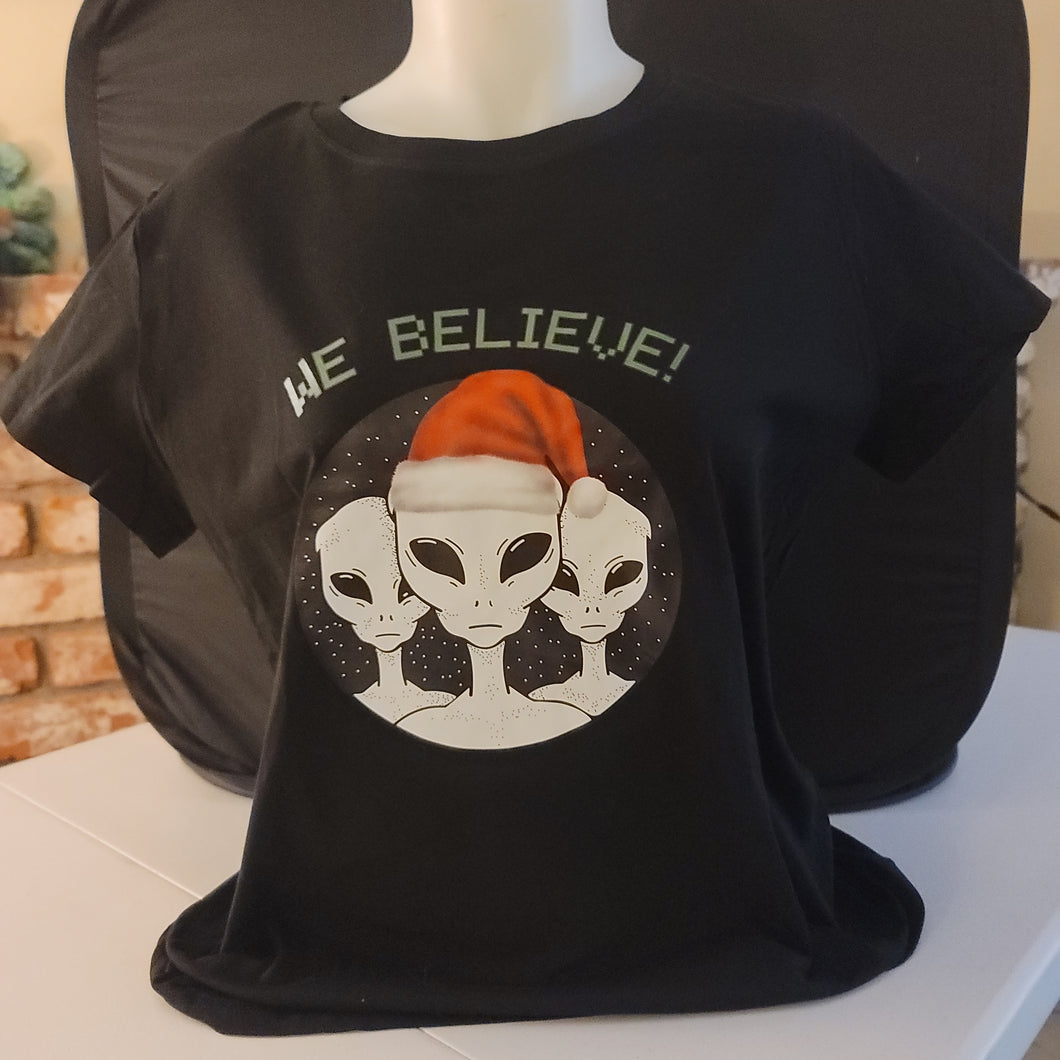 We Believe Christmas Aliens T-Shirt (Black)