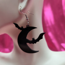 Load image into Gallery viewer, Night Echoes Earrings
