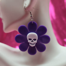 Load image into Gallery viewer, Spring Skull
