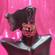 Load image into Gallery viewer, Metal Tiger Earrings
